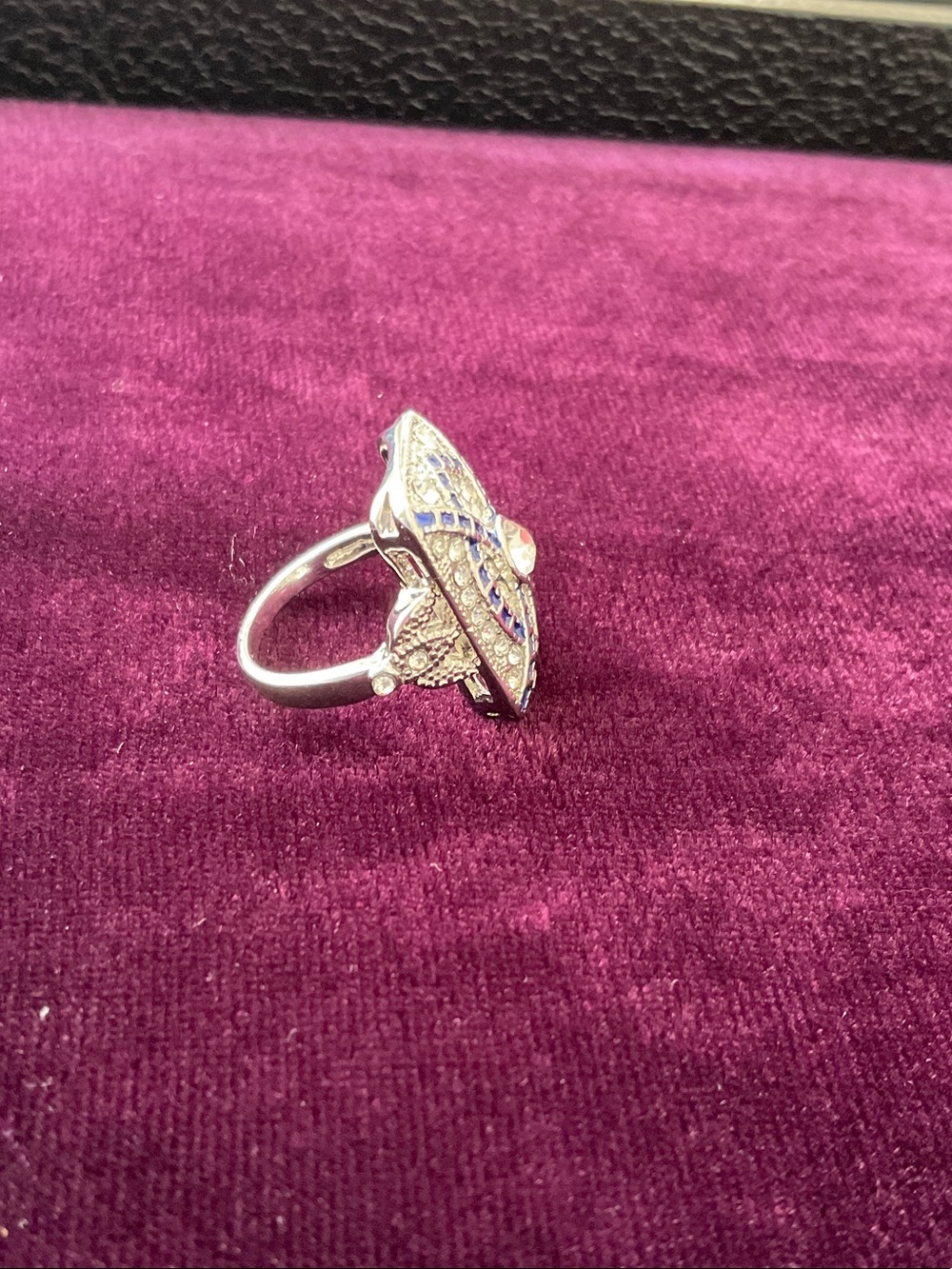 Avon Calling, Beautiful Silver-tone Ring, Size 6.5 - Picture 2 of 10